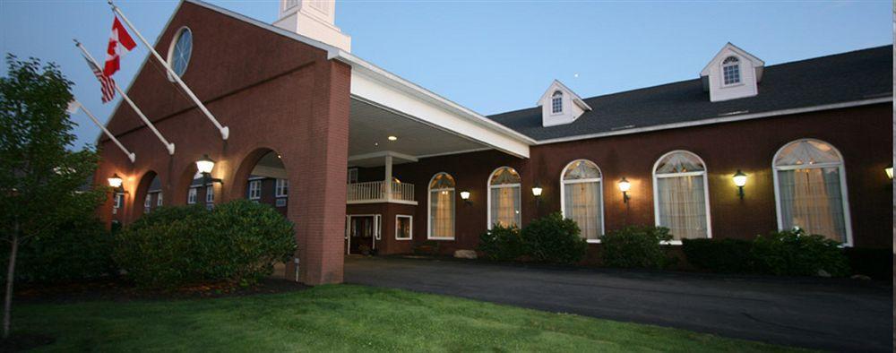 Colonial Hotel Gardner Exterior photo